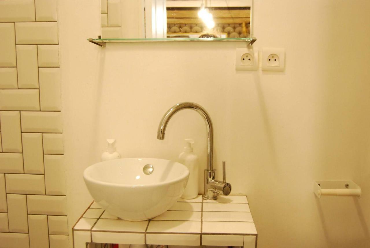 Nice 20M² District Of Batignolles Paris Bagian luar foto